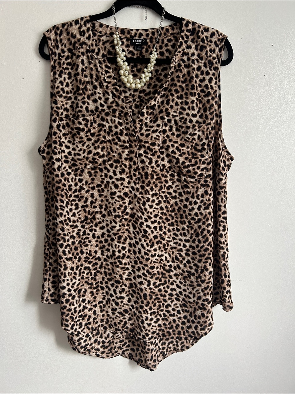 torrid Leopard Print V-Neck Sleeveless Top - Tan and Black